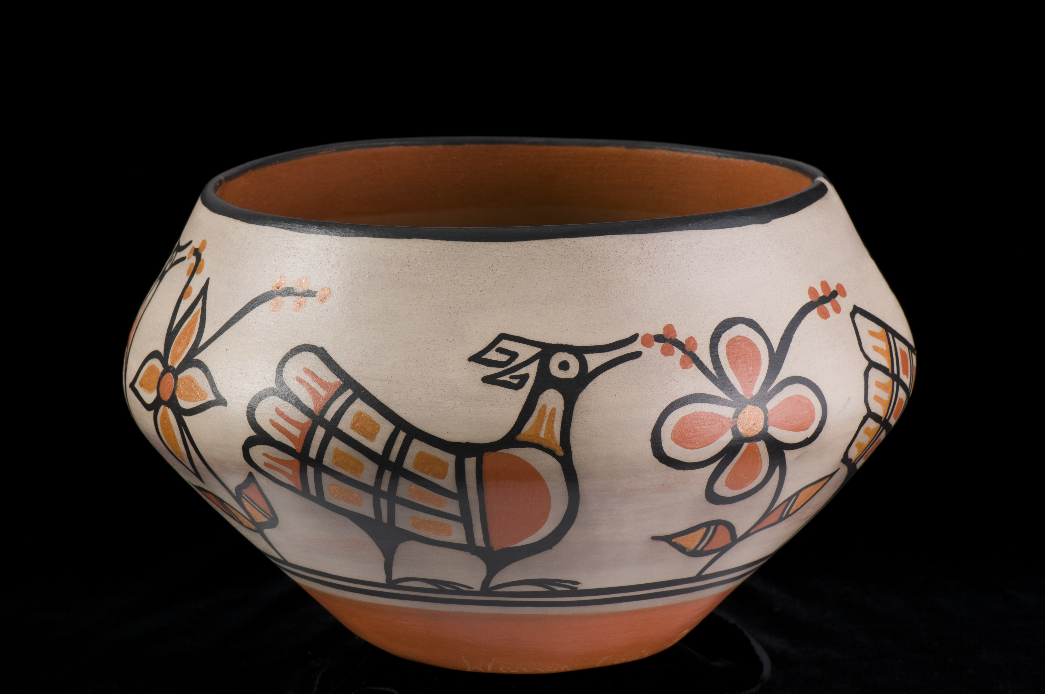Dough Bowl. By Warren Coriz (Santa Domingo Pueblo), no date. National Cowboy & Western Heritage Museum.