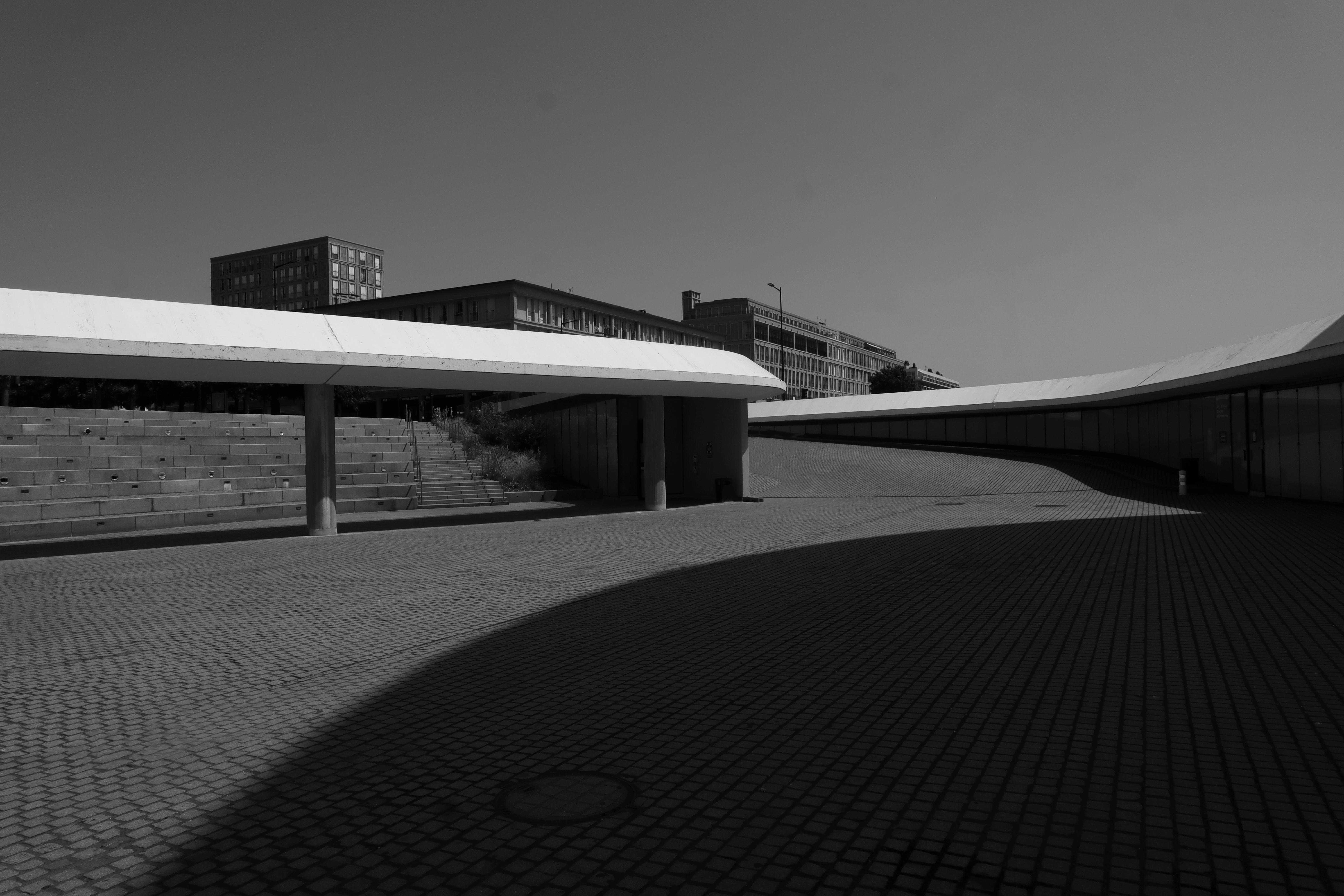 Espace-Oscar-Niemeyer-photo-by-Paul-Clemence-6
