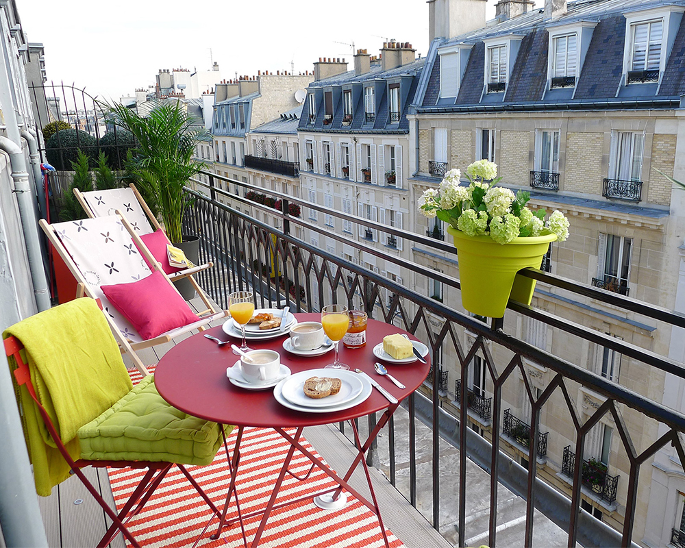 Saumur, balcony, Paris Perfect