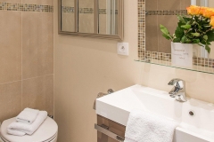 Saumur, bath, Paris Perfect