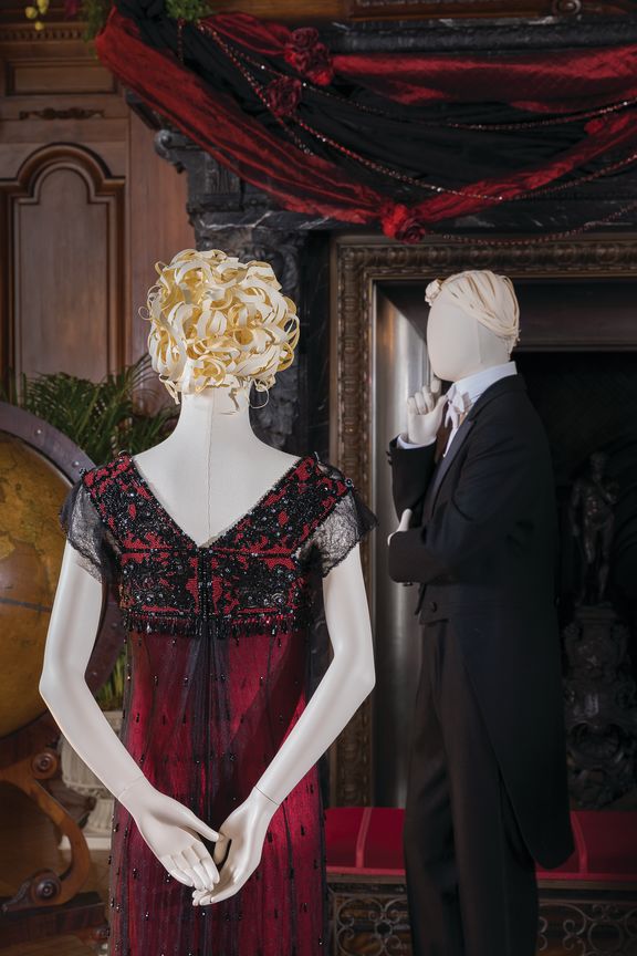 Glamour on Board: Fashion from Titanic the Movie
