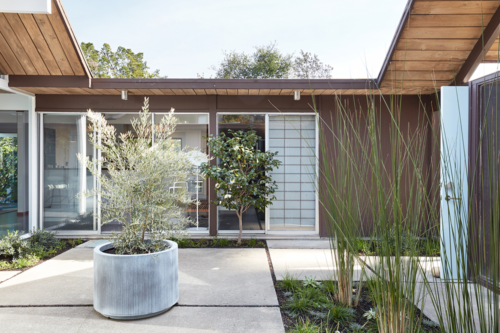 They’re up to 130 Eichlers now, and 192 midcentury modern homes.