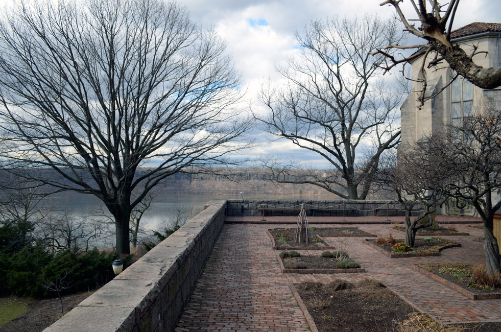 Country: United StatesSite: The Cloisters Caption: View of the Palisades and Hudson River looking west from the Bonnefont Cloister gardenImage Date: February 2013Photographer: Andrew Winslow, Metropolitan Museum of Art/World Monuments FundProvenance: 2014 Watch NominationOriginal: from Sharefile