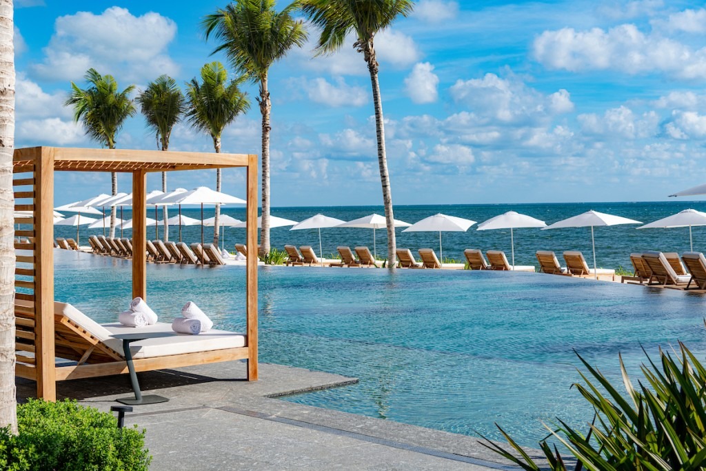 Overlooking the Caribbean at the Waldorf Astoria Cancun | Architects ...