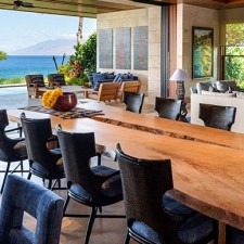 Simple Design Lets Stunning Views Shine in Maui Home