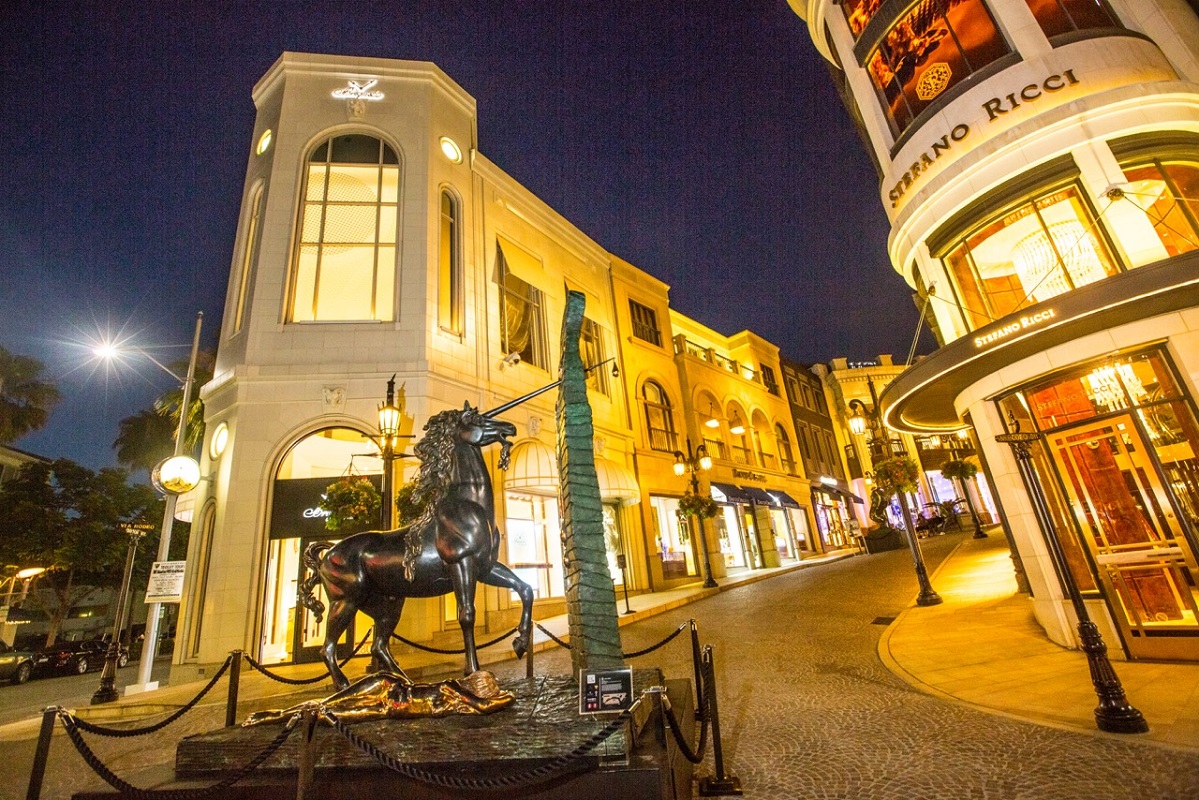 Dali on Two Rodeo Drive