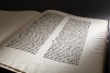 05a_gutenberg-bible-leaf-1450-1455-courtesy-peabody-essex-museum