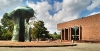 cleo-rogers-memorial-library-i-m-pei-1969-and-large-arch-henry-moore