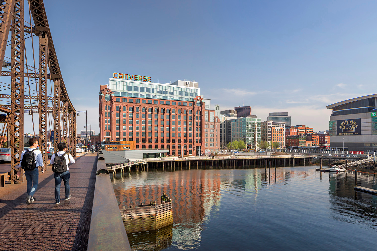 The Architectural Team tackled its first waterfront project in the 1980s. Over the past decade, they’ve worked on four in Boston Harbor.